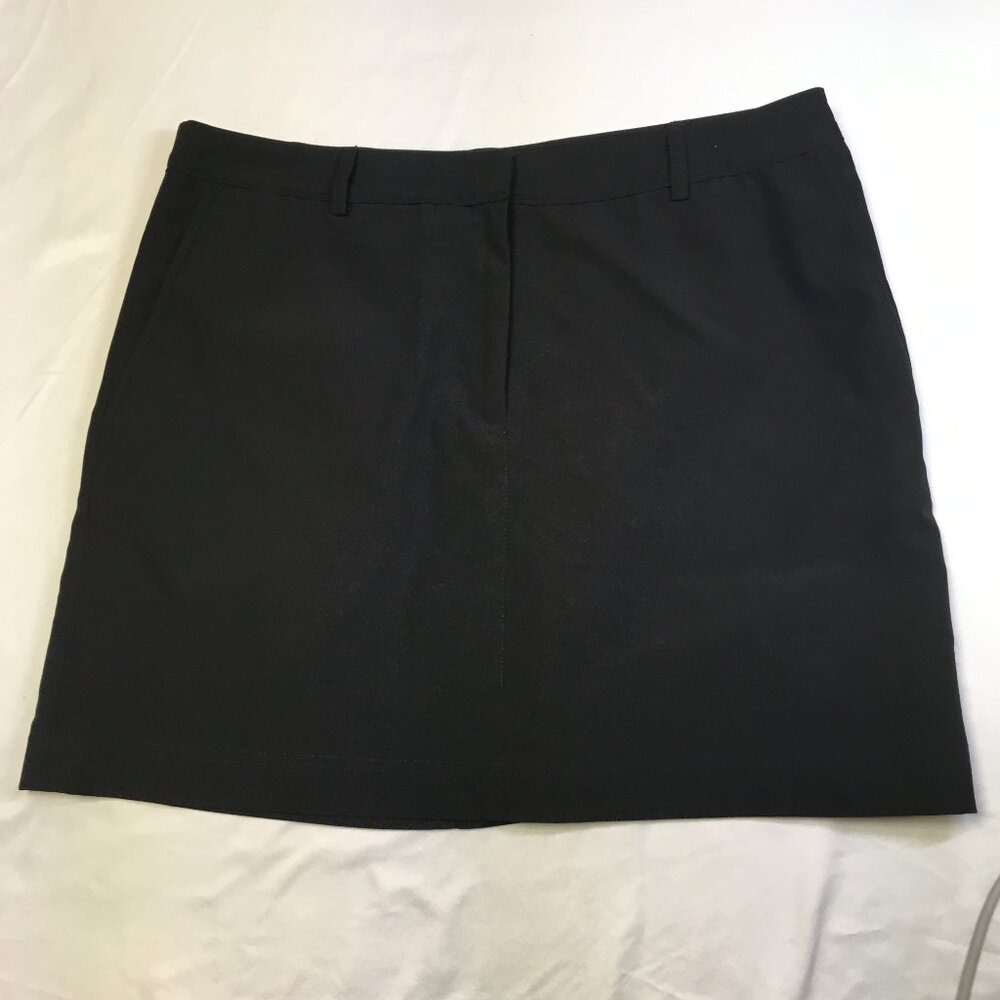 Liz Claiborne Skirt Golf Skort Classic Black Sz8 Front Zip Versatile Athleisure